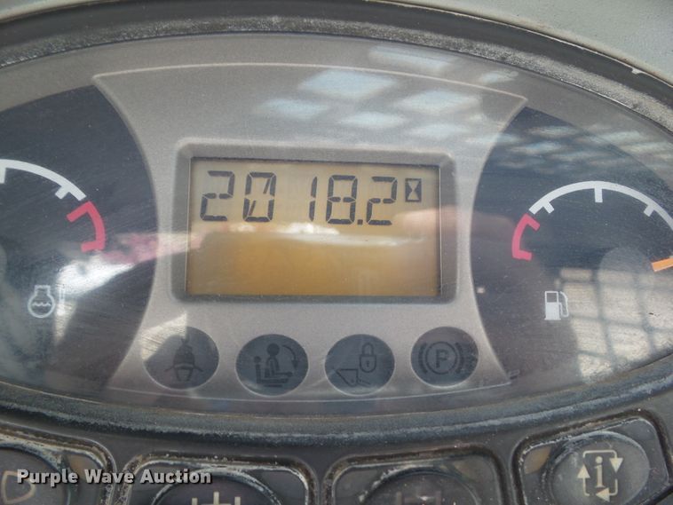 image for item DF0892 2010 Bobcat S300  skid steer loader