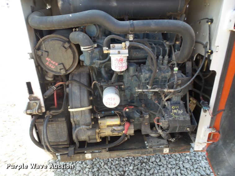 image for item DF0892 2010 Bobcat S300  skid steer loader