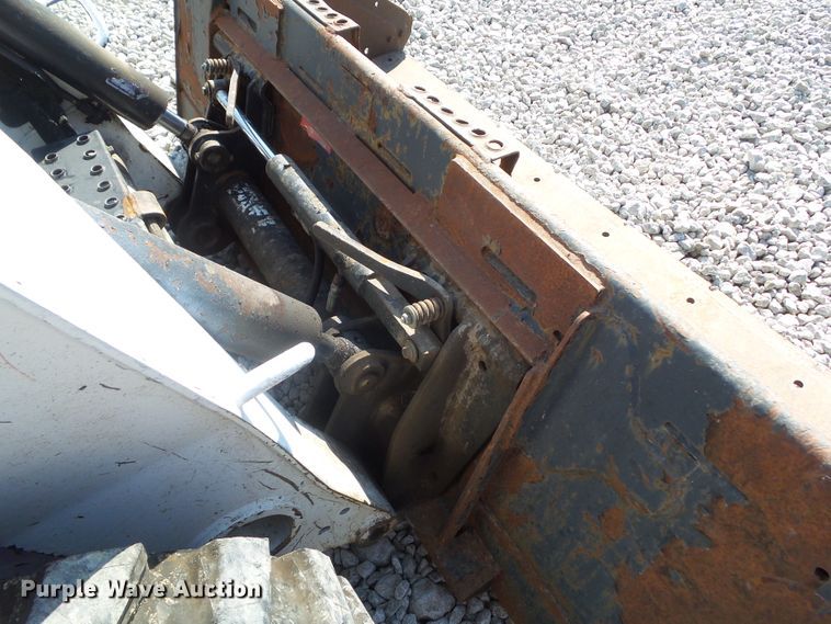 image for item DF0892 2010 Bobcat S300  skid steer loader