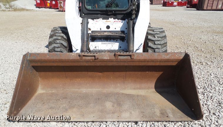 image for item DF0892 2010 Bobcat S300  skid steer loader