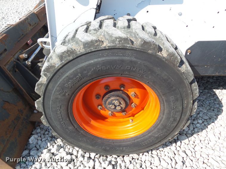 image for item DF0892 2010 Bobcat S300  skid steer loader