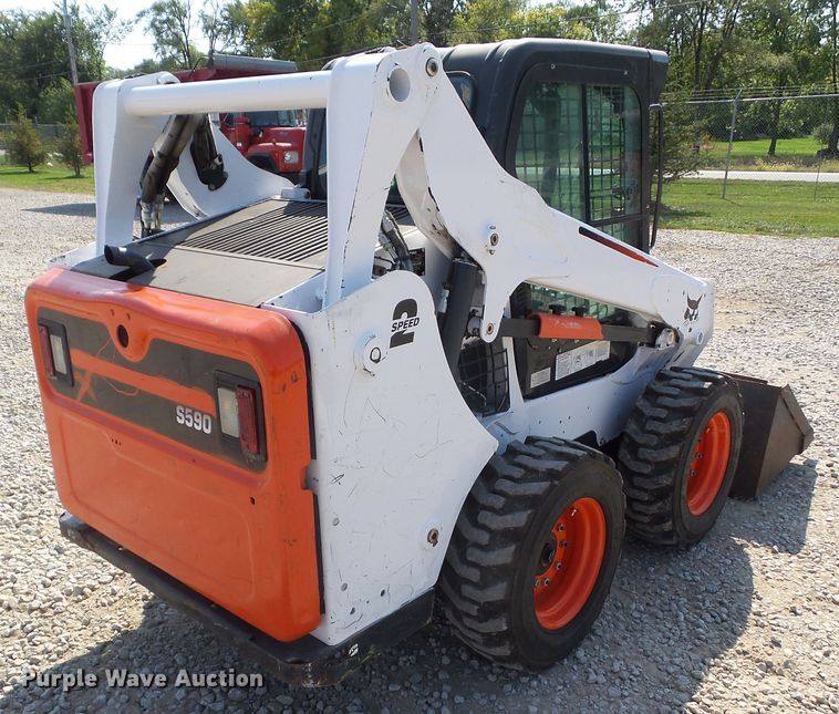 image for item DF0893 2013 Bobcat S590  skid steer loader
