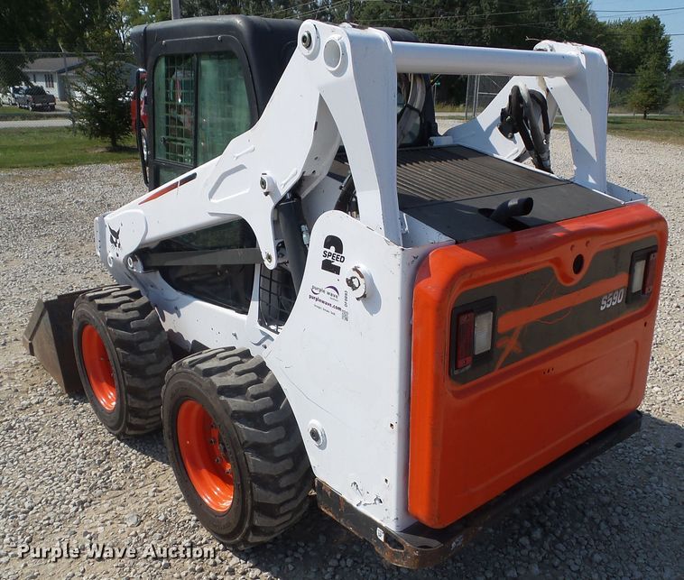 image for item DF0893 2013 Bobcat S590  skid steer loader
