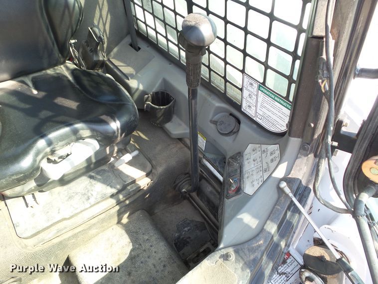 image for item DF0893 2013 Bobcat S590  skid steer loader