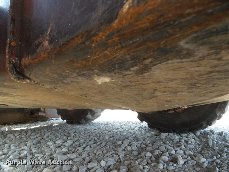 image for item DF0893 2013 Bobcat S590  skid steer loader