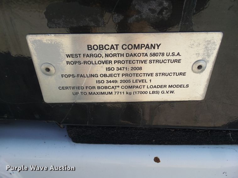 image for item DF0893 2013 Bobcat S590  skid steer loader