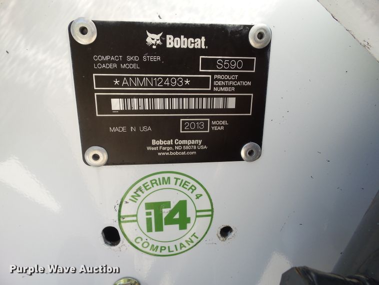 image for item DF0893 2013 Bobcat S590  skid steer loader