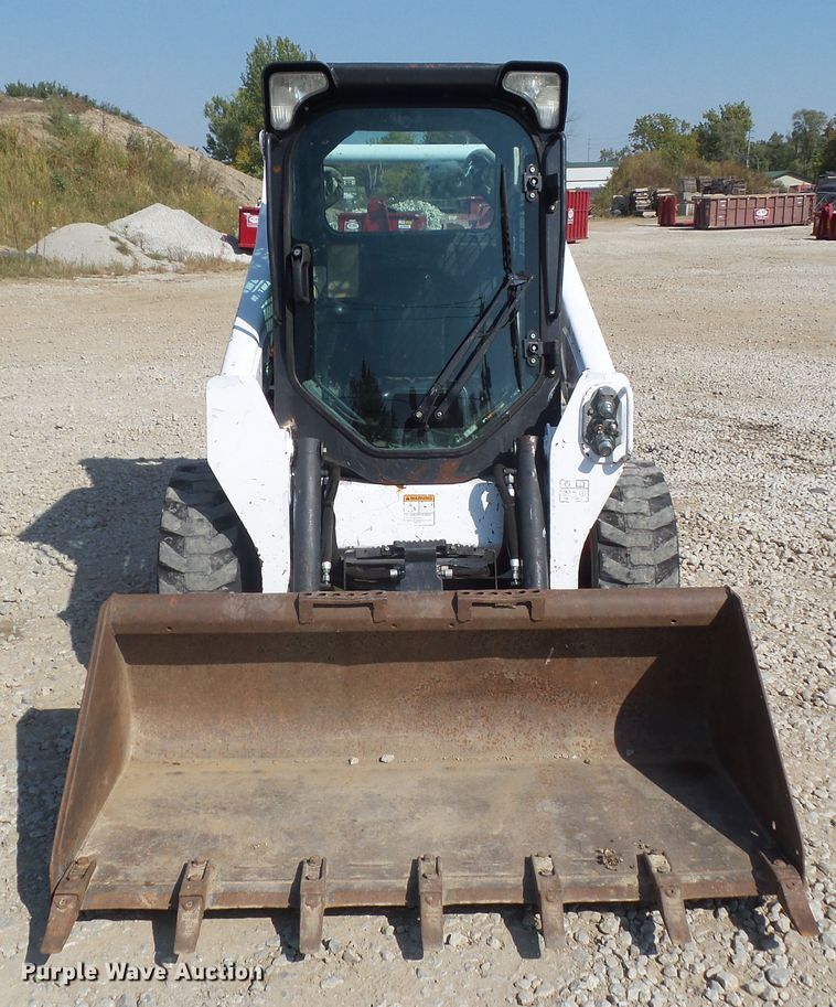 image for item DF0894 2013 Bobcat S590  skid steer loader