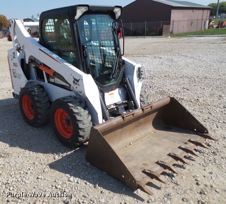 image for item DF0894 2013 Bobcat S590  skid steer loader