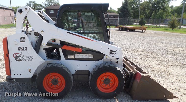image for item DF0894 2013 Bobcat S590  skid steer loader