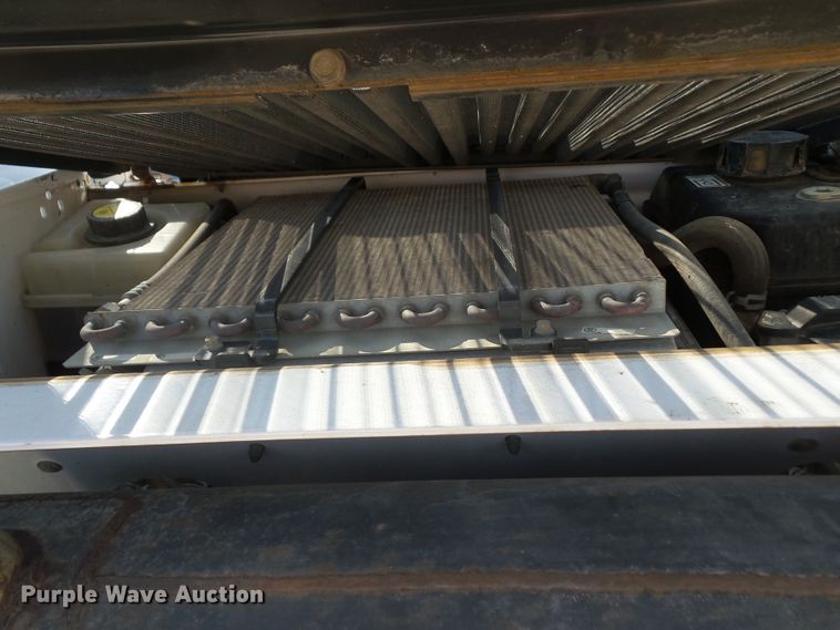 image for item DF0894 2013 Bobcat S590  skid steer loader