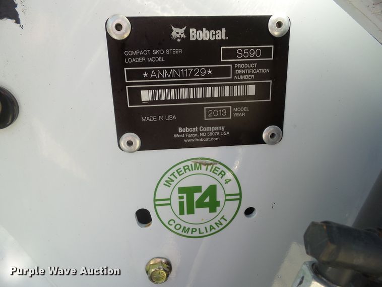 image for item DF0894 2013 Bobcat S590  skid steer loader