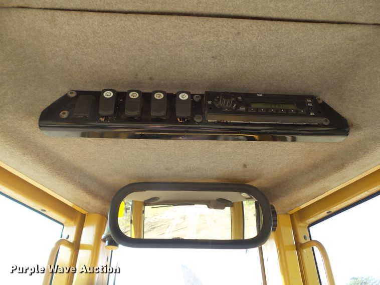 image for item DF0895 2006 Caterpillar D5N LGP  dozer