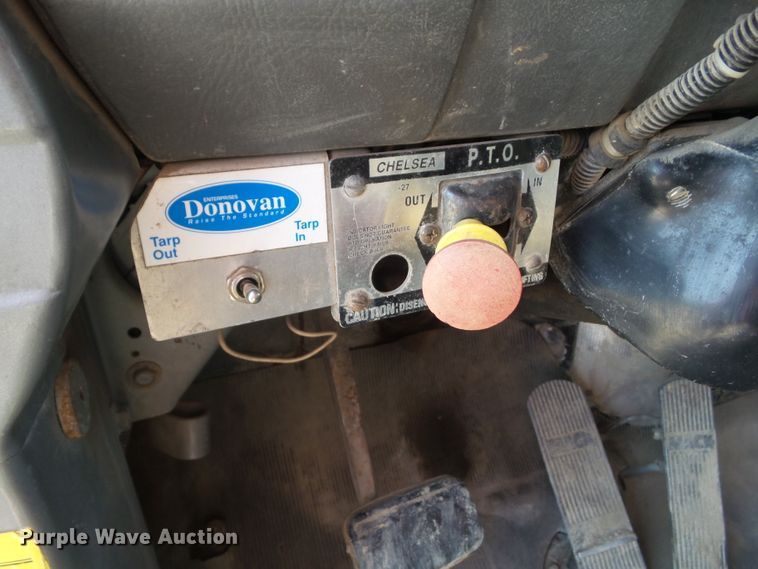 image for item DF0896 1988 Mack R690ST  dump truck