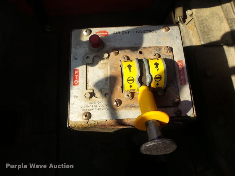 image for item DF0896 1988 Mack R690ST  dump truck