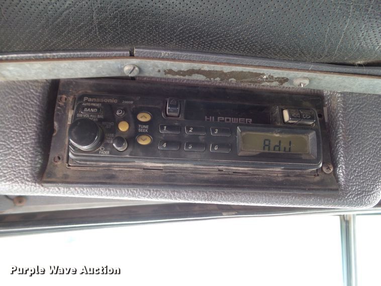 image for item DF0896 1988 Mack R690ST  dump truck