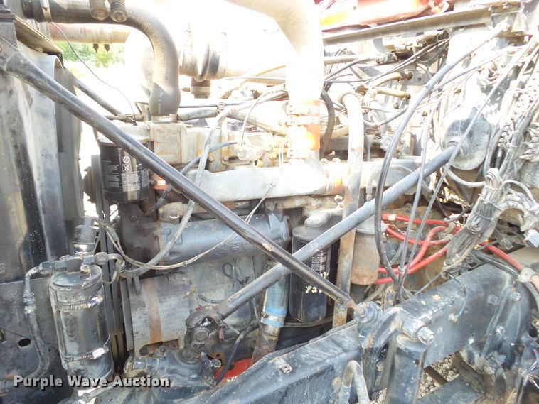 image for item DF0896 1988 Mack R690ST  dump truck