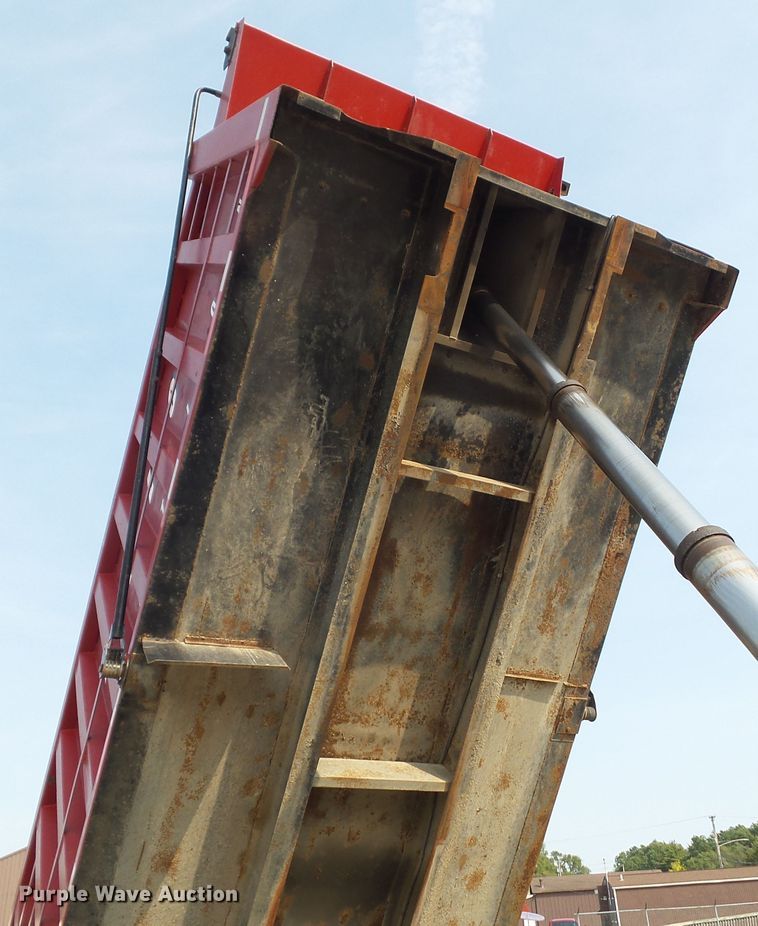 image for item DF0896 1988 Mack R690ST  dump truck