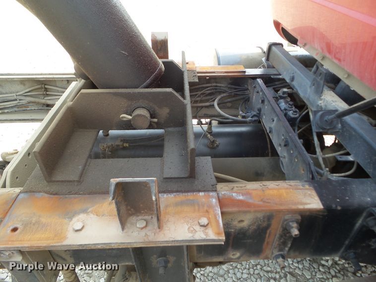 image for item DF0896 1988 Mack R690ST  dump truck