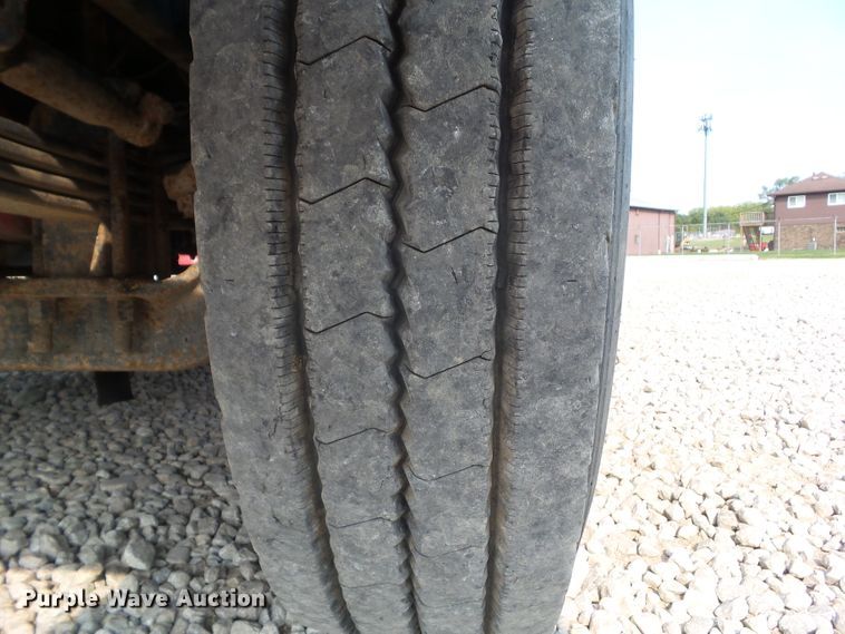 image for item DF0896 1988 Mack R690ST  dump truck