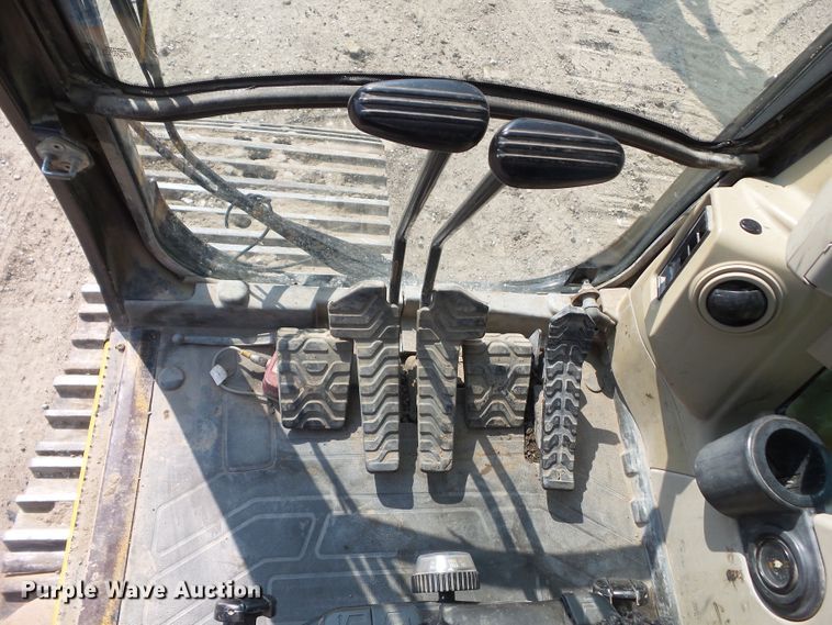 image for item DF0897 2005 Caterpillar 325CL  excavator