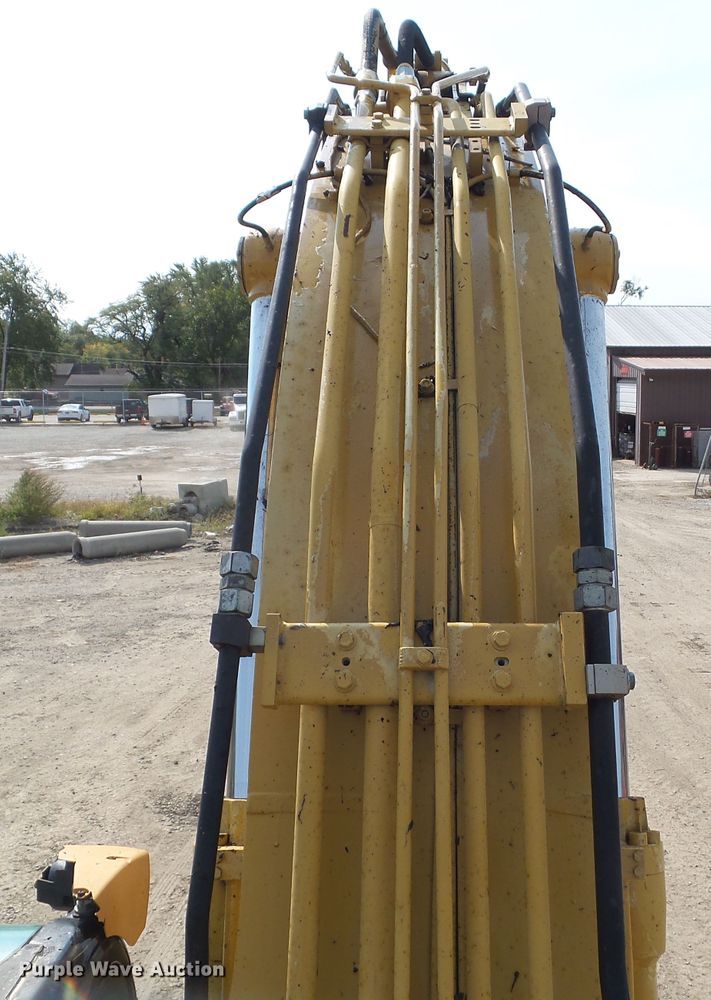 image for item DF0897 2005 Caterpillar 325CL  excavator