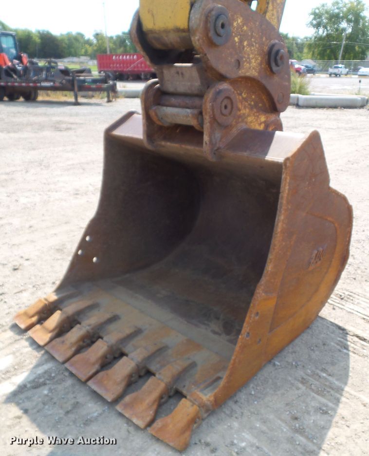 image for item DF0897 2005 Caterpillar 325CL  excavator