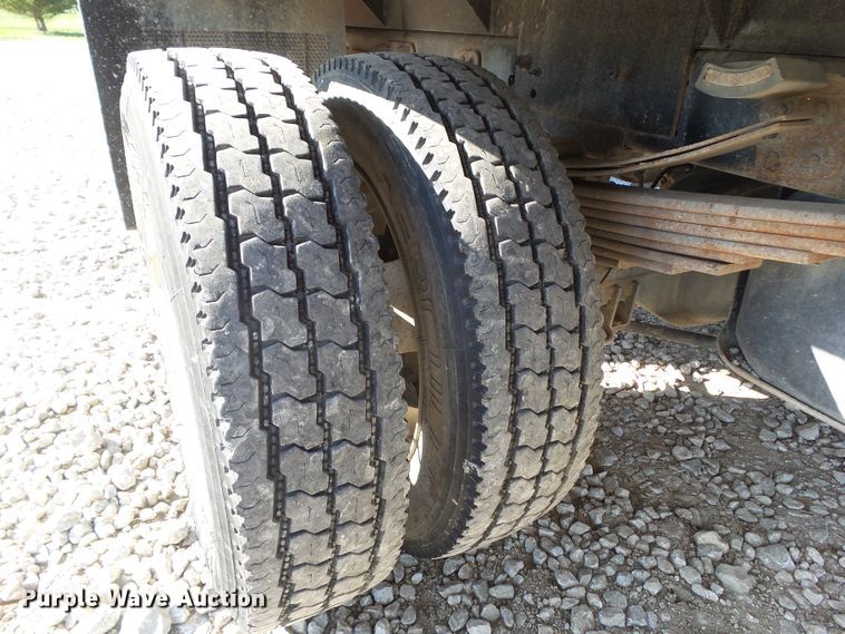 image for item DF0900 2008 Sterling 5500  flatbed truck