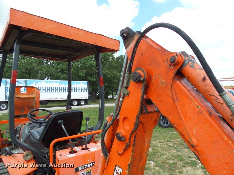 image for item DG2021 Kubota B21  backhoe