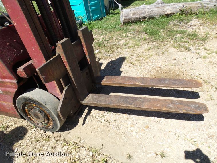 image for item DG2051 Yale KG51AT40UF  forklift