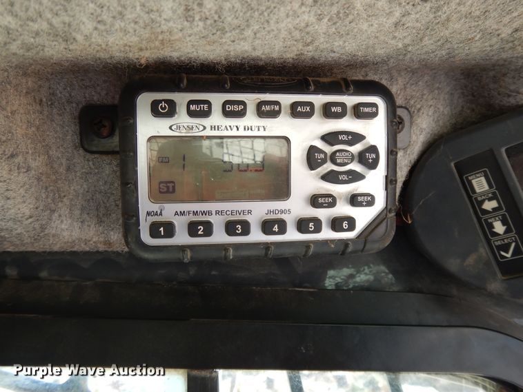 image for item DH0100 2014 John Deere 333E  tracked skid steer loader