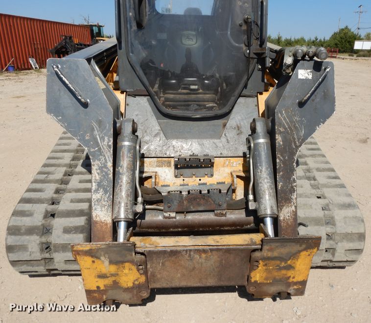 image for item DH0100 2014 John Deere 333E  tracked skid steer loader