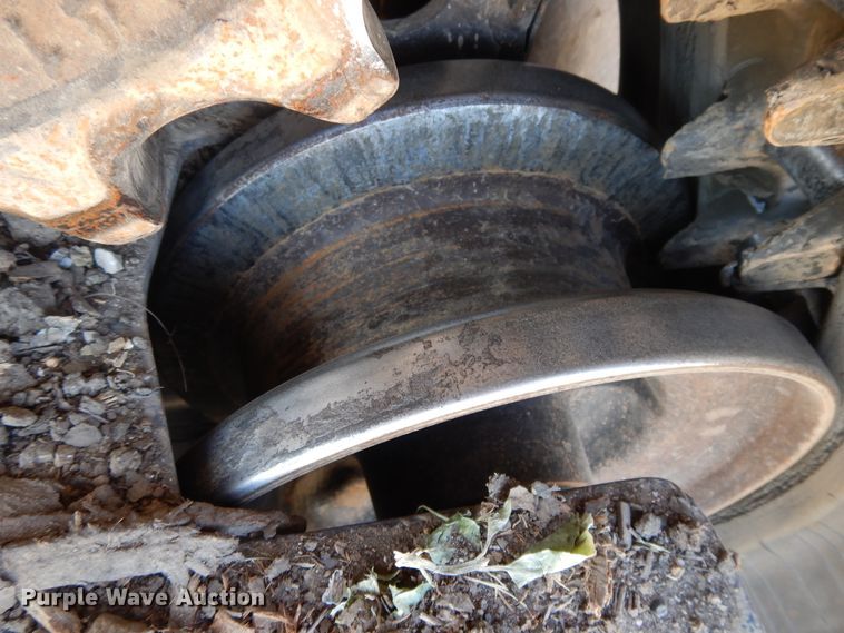 image for item DH0100 2014 John Deere 333E  tracked skid steer loader