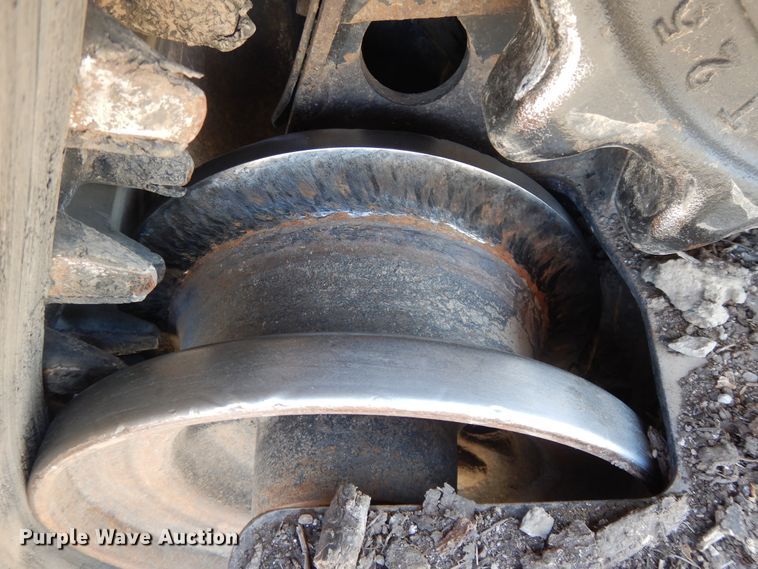 image for item DH0100 2014 John Deere 333E  tracked skid steer loader