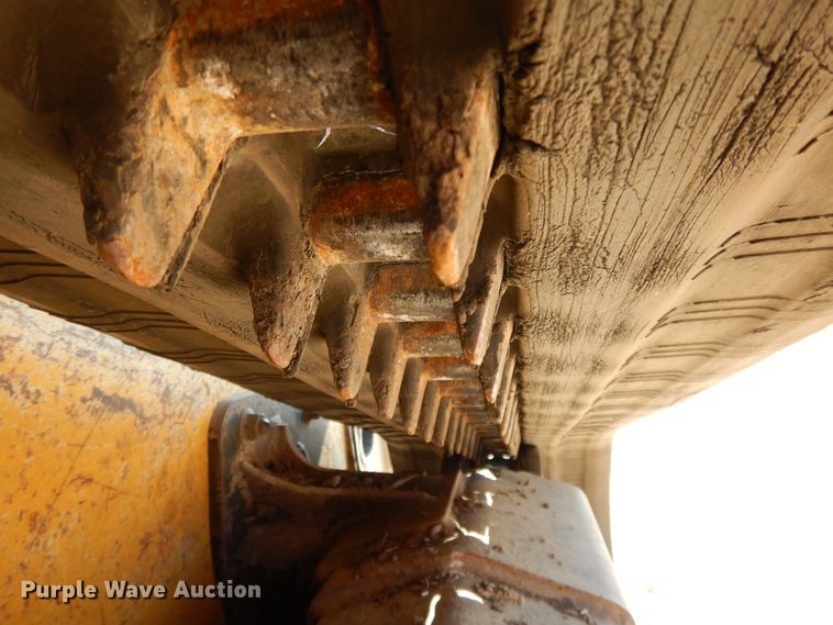 image for item DH0100 2014 John Deere 333E  tracked skid steer loader