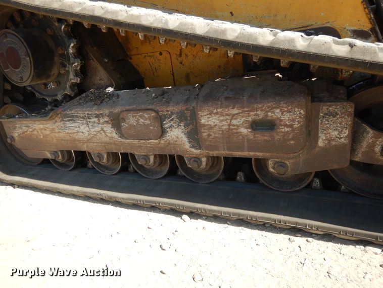 image for item DH0100 2014 John Deere 333E  tracked skid steer loader