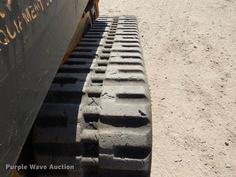 image for item DH0100 2014 John Deere 333E  tracked skid steer loader