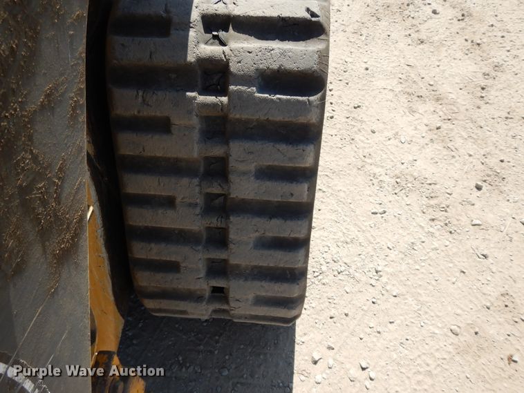 image for item DH0100 2014 John Deere 333E  tracked skid steer loader