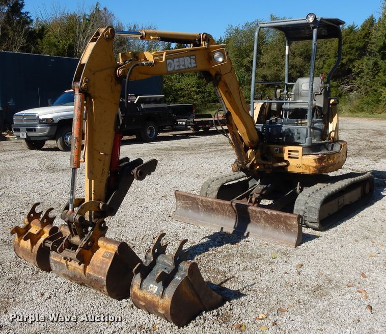 image for item DH0103 2003 John Deere 35C  mini excavator