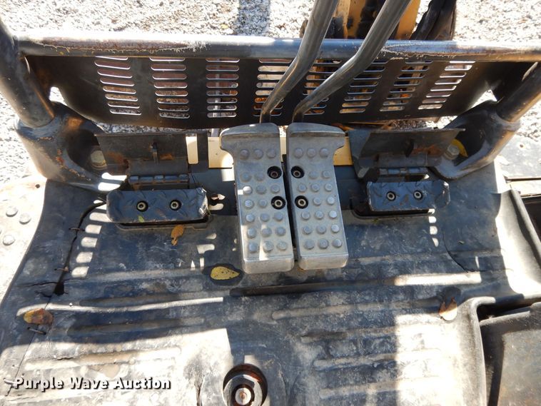 image for item DH0103 2003 John Deere 35C  mini excavator