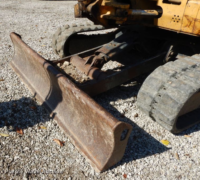 image for item DH0103 2003 John Deere 35C  mini excavator