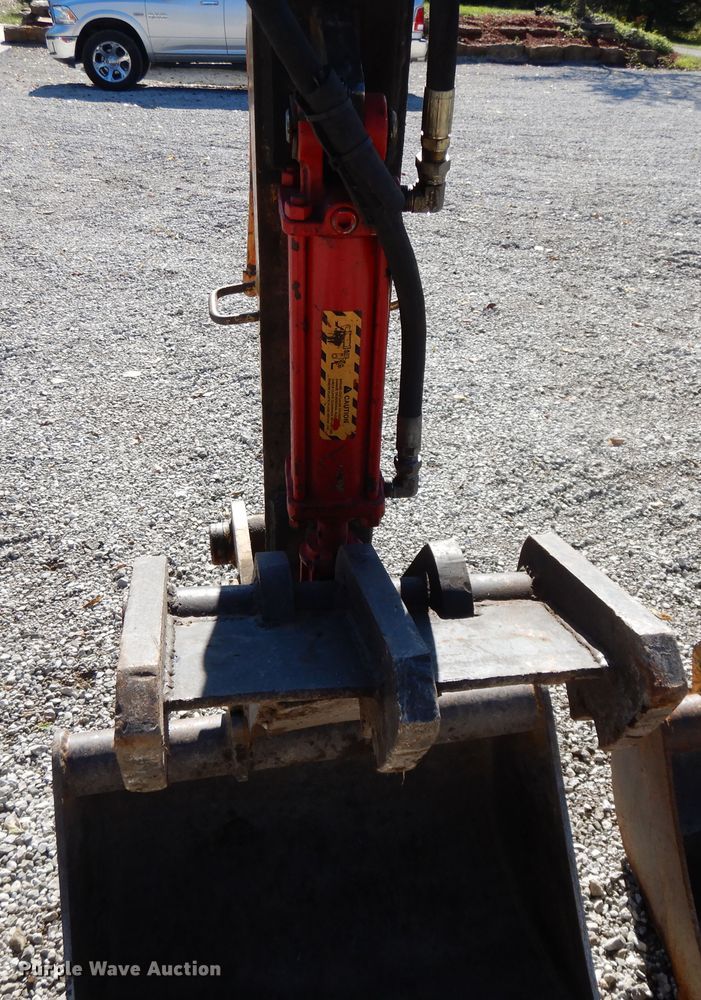 image for item DH0103 2003 John Deere 35C  mini excavator