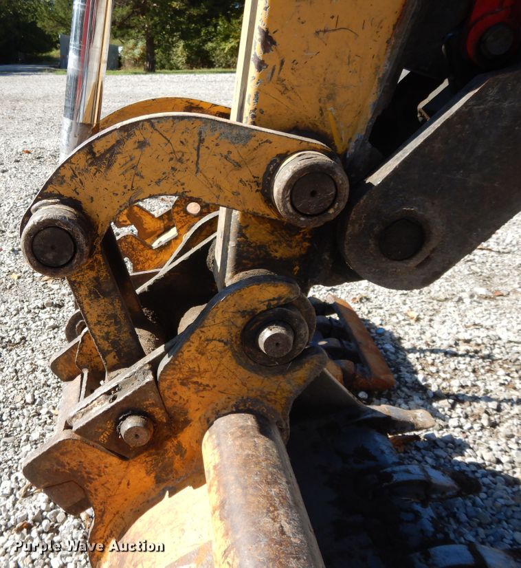 image for item DH0103 2003 John Deere 35C  mini excavator