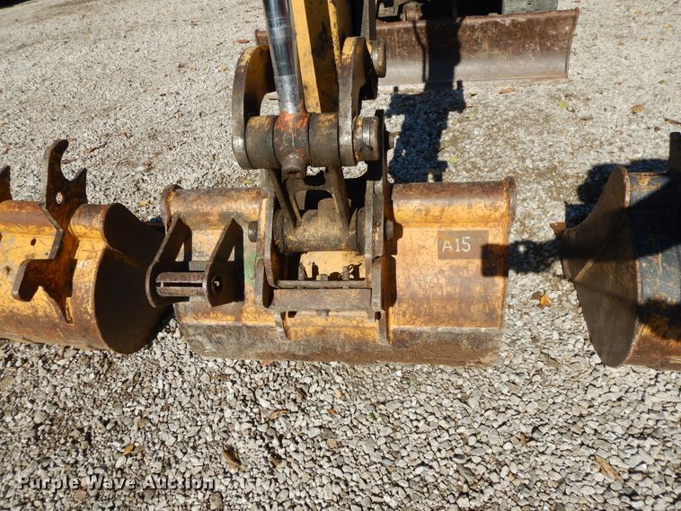 image for item DH0103 2003 John Deere 35C  mini excavator