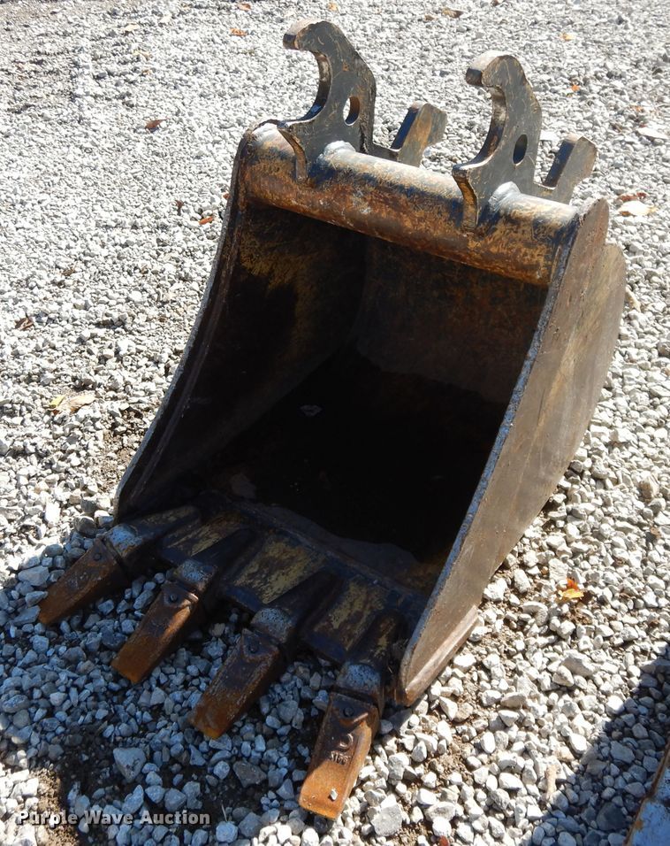 image for item DH0103 2003 John Deere 35C  mini excavator