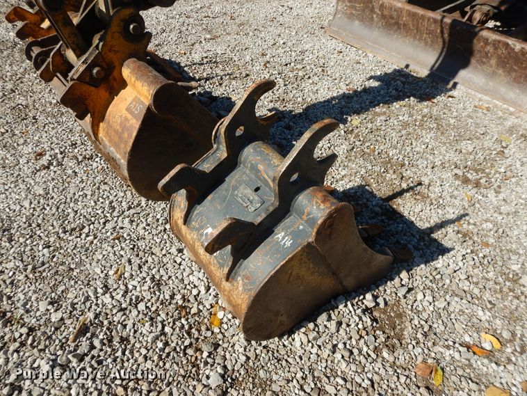 image for item DH0103 2003 John Deere 35C  mini excavator