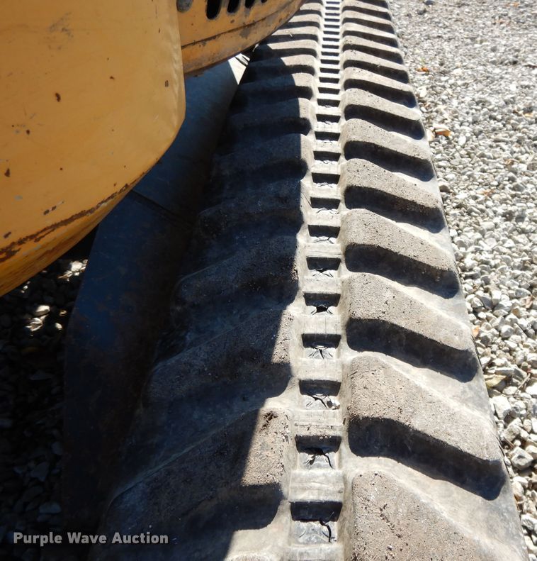 image for item DH0103 2003 John Deere 35C  mini excavator