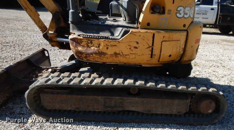 image for item DH0103 2003 John Deere 35C  mini excavator
