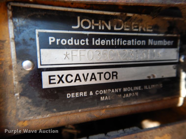 image for item DH0103 2003 John Deere 35C  mini excavator