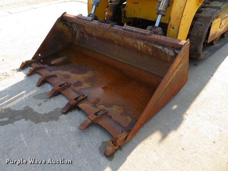 image for item DH1246 2014 Gehl RT175  tracked skid steer loader